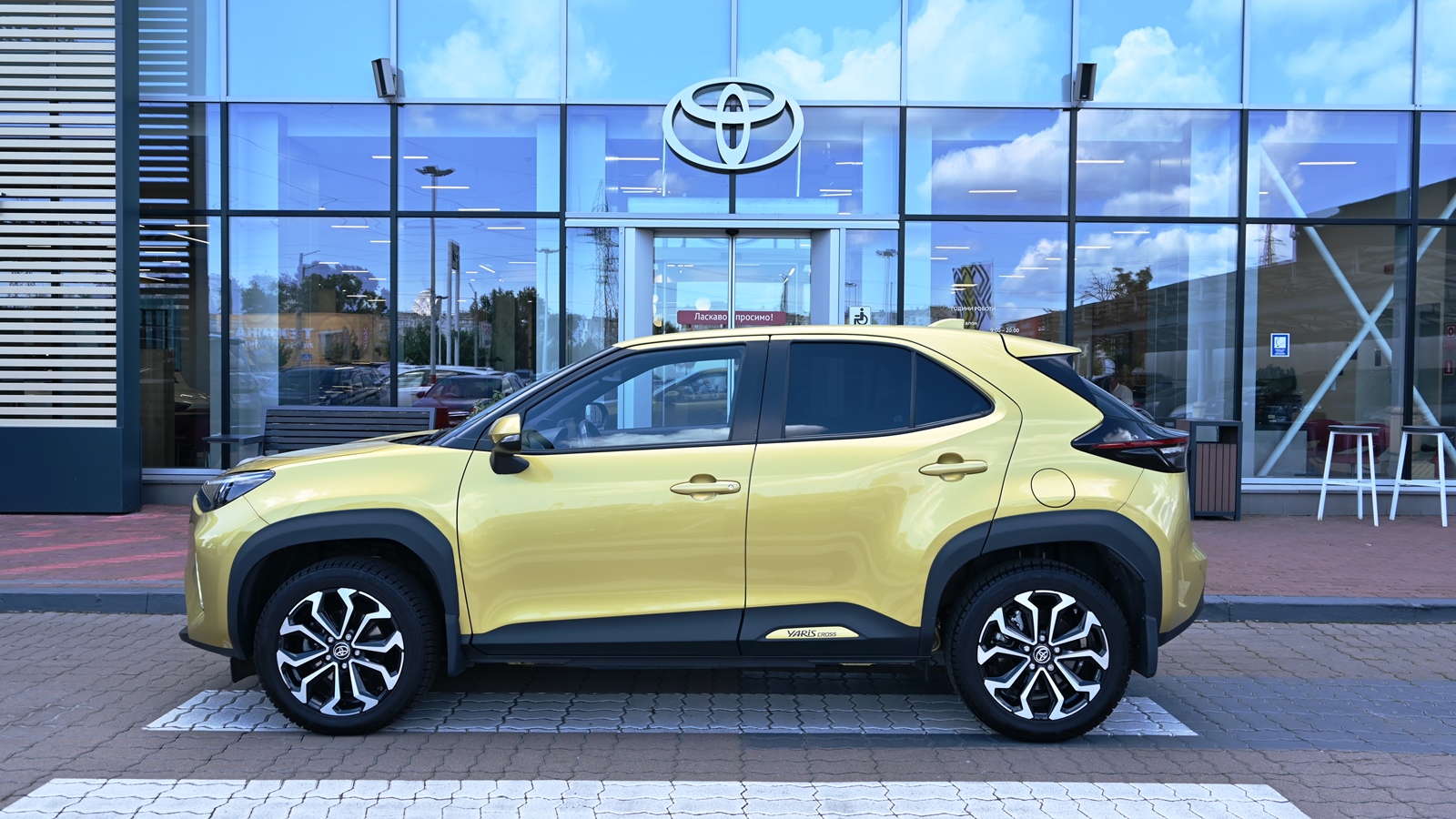 Toyota YARIS CROSS 2022 року з пробігом 44454 км, Хетчбек, Тойота Центр Київ "Сіті Плаза", м.Київ - 1072500 ГРН | Фото № 3