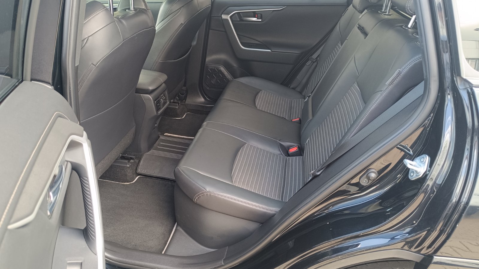 Toyota RAV4 2020 року з пробігом 103700 км, Універсал, Тойота Центр Київ «ВІДІ Аеропорт», м.Київ - 1395000 ГРН | Фото № 11