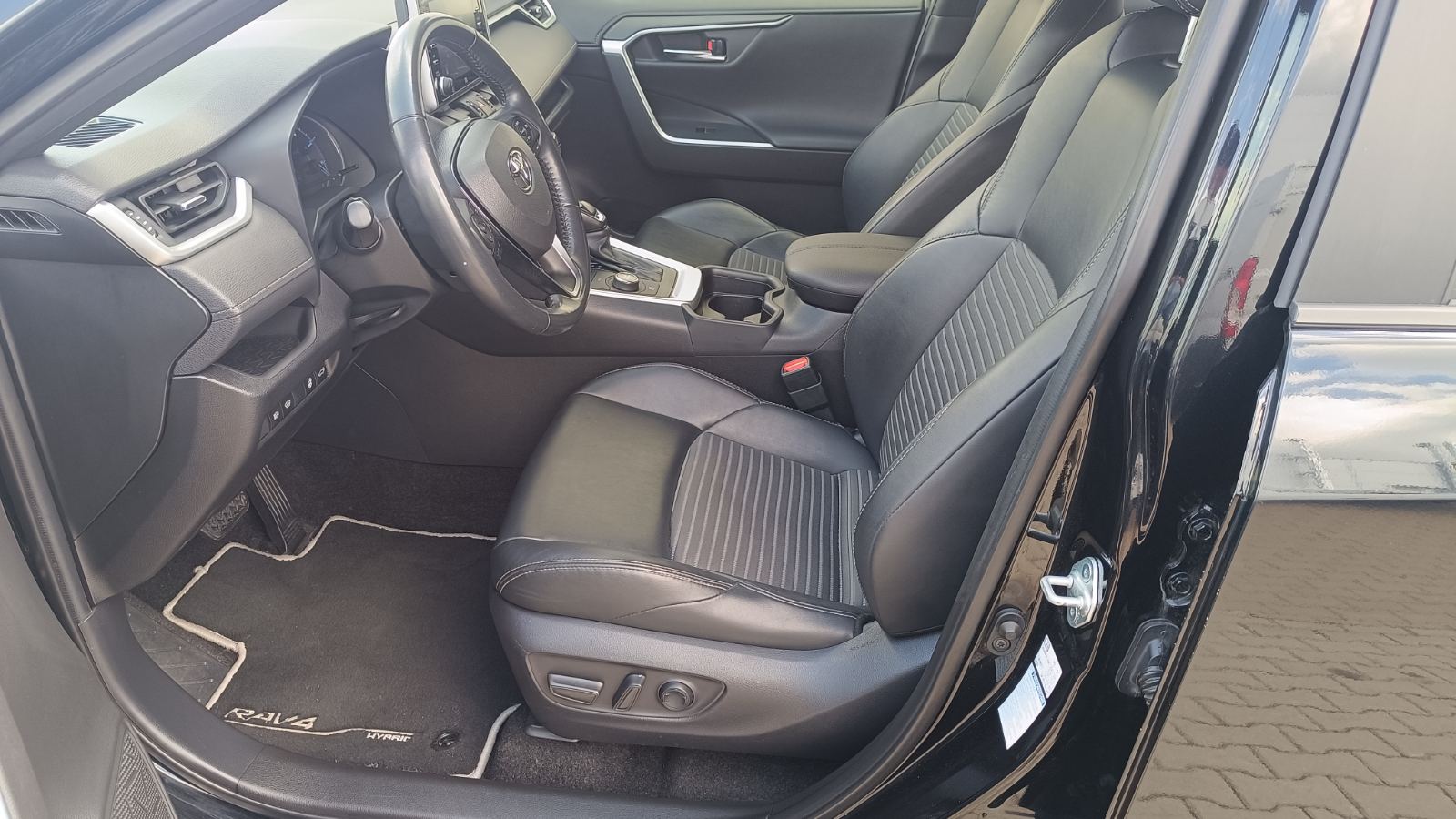 Toyota RAV4 2020 року з пробігом 103700 км, Універсал, Тойота Центр Київ «ВІДІ Аеропорт», м.Київ - 1395000 ГРН | Фото № 12