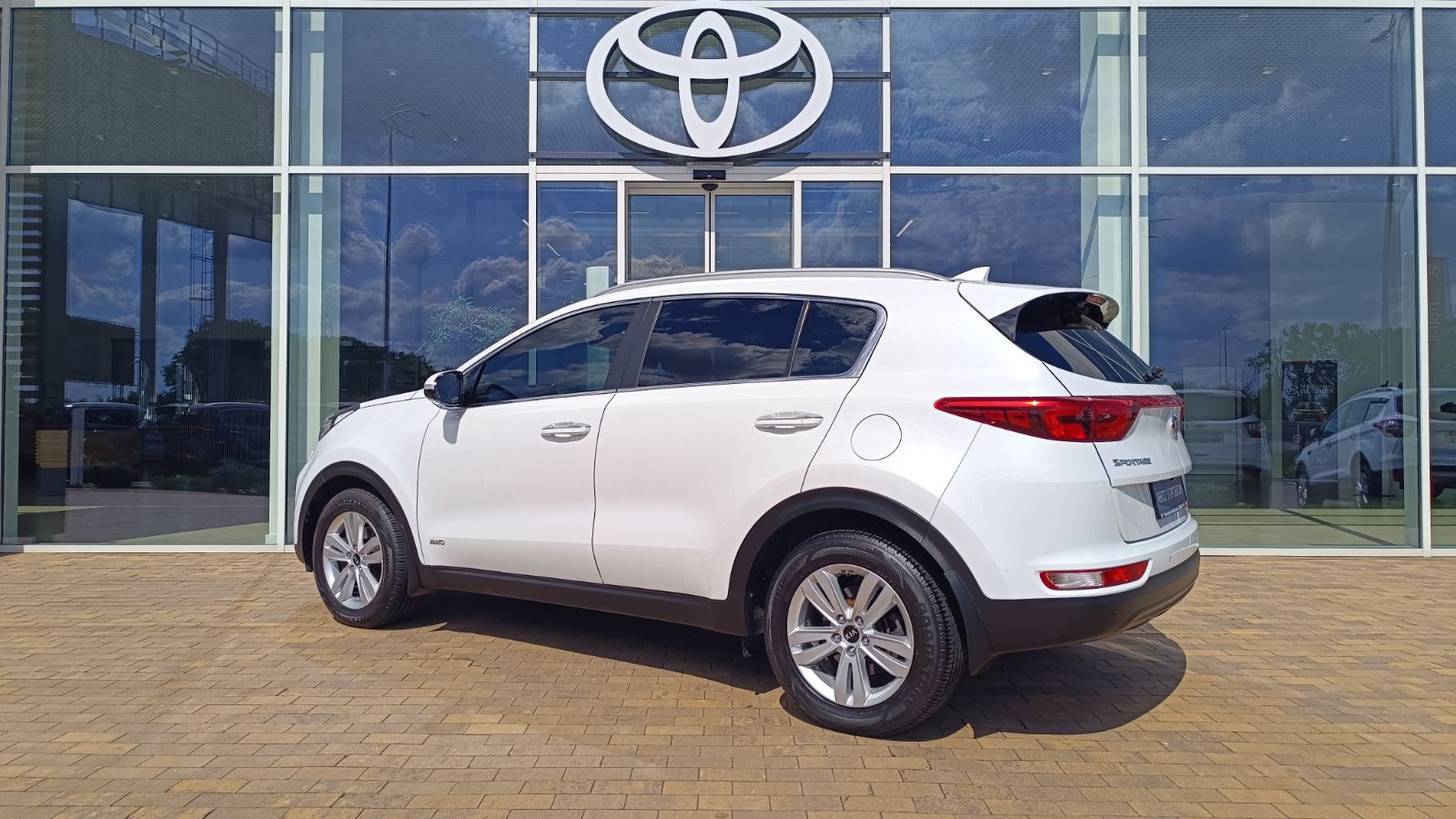 Інші авто KIA SPORTAGE 2017 року з пробігом 134188 км, Універсал, Тойота Центр Київ «ВІДІ Аеропорт», м.Київ - 730000 ГРН | Фото № 2
