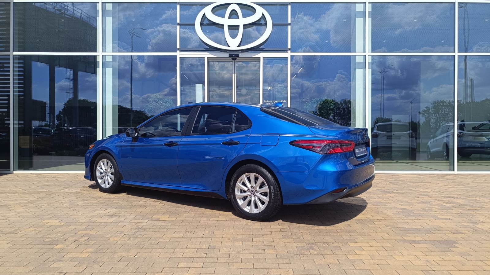 Toyota CAMRY 2019 року з пробігом 129115 км, Седан, Тойота Центр Київ «ВІДІ Аеропорт», м.Київ - 770000 ГРН | Фото № 2