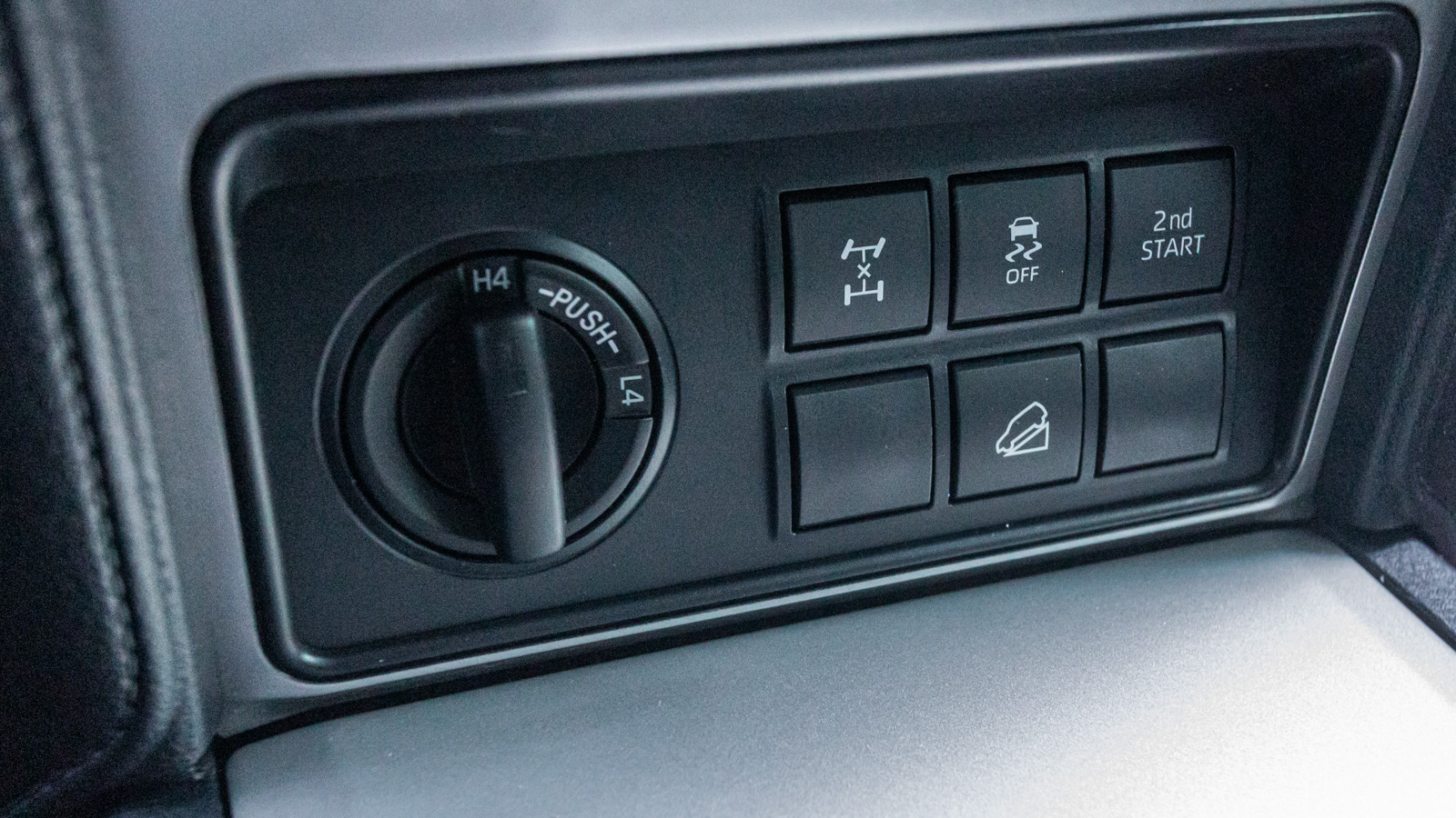 Toyota LAND CRUISER PRADO 2019 року з пробігом 115067 км, Універсал, Тойота Центр Дніпро "Алмаз Мотор" на Запорізькому шосе, м.Дніпро - 1585000 ГРН | Фото № 30
