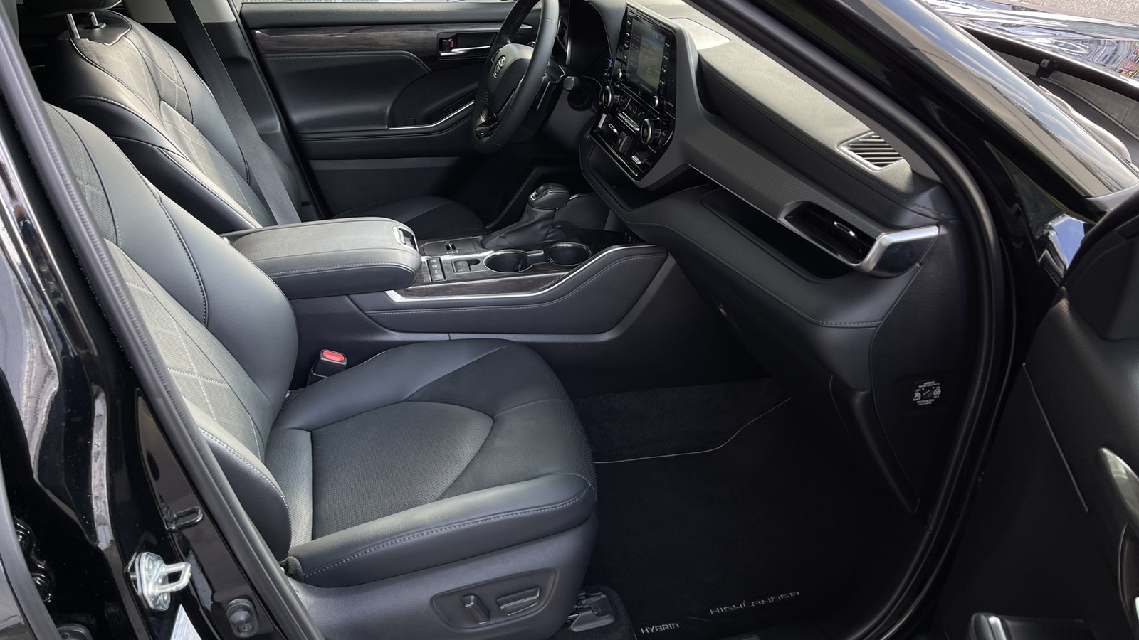 Toyota HIGHLANDER 2021 року з пробігом 43293 км, Універсал, Тойота Центр Київ "Автосаміт Укравто", м.Київ - 2633400 ГРН | Фото № 6