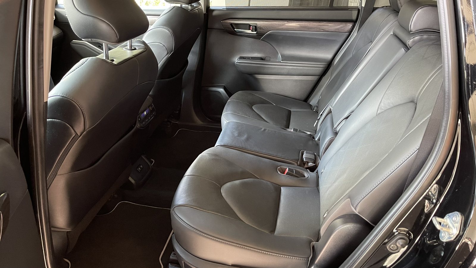 Toyota HIGHLANDER 2021 року з пробігом 43293 км, Універсал, Тойота Центр Київ "Автосаміт Укравто", м.Київ - 2633400 ГРН | Фото № 11