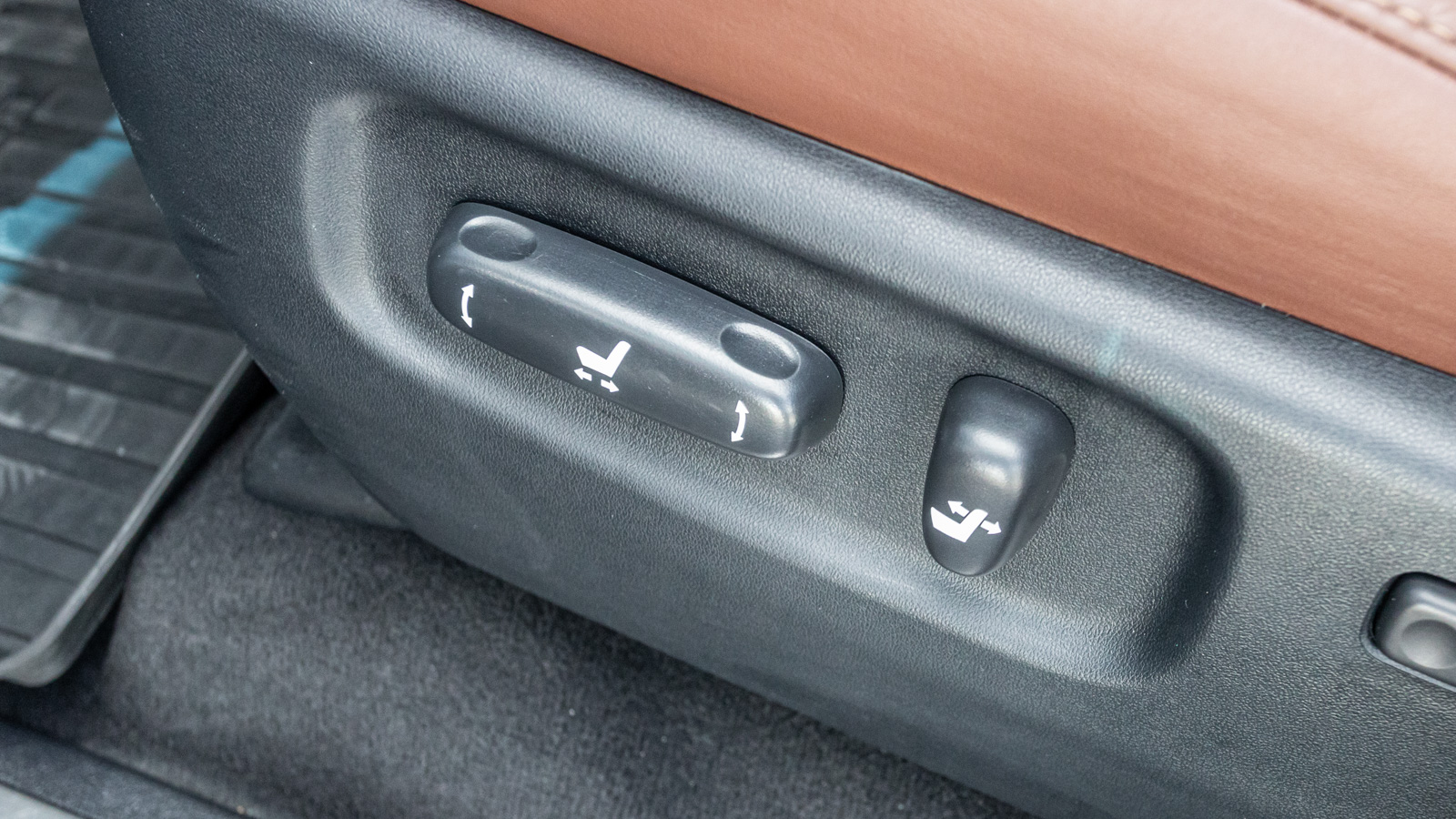 Toyota LAND CRUISER 2020 року з пробігом 45568 км, Універсал, Тойота Центр Дніпро "Алмаз Мотор" на Запорізькому шосе, м.Дніпро - 3150000 ГРН | Фото № 23