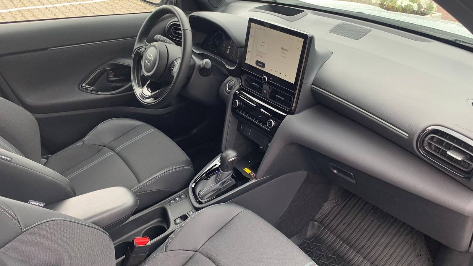 Toyota YARIS CROSS 2024 року з пробігом 925 км, Хетчбек, Тойота Центр Хмельницький "Гранд Мотор", м.Хмельницький - 1363000 ГРН | Фото № 6