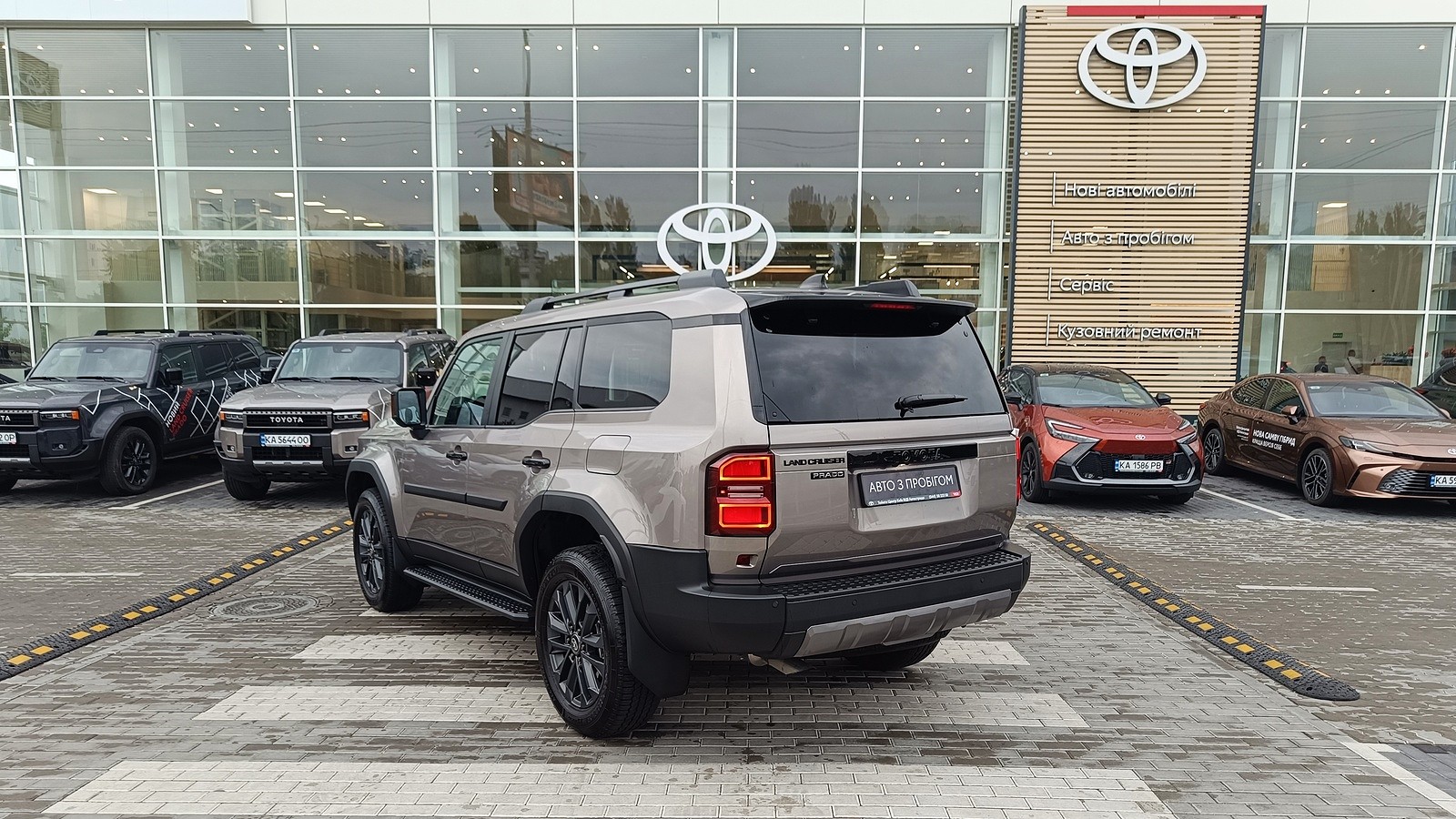Toyota LAND CRUISER PRADO 2024 року з пробігом 5736 км, Універсал, Тойота Центр Київ "ВіДі Автострада", м.Київ - 2840000 ГРН | Фото № 2