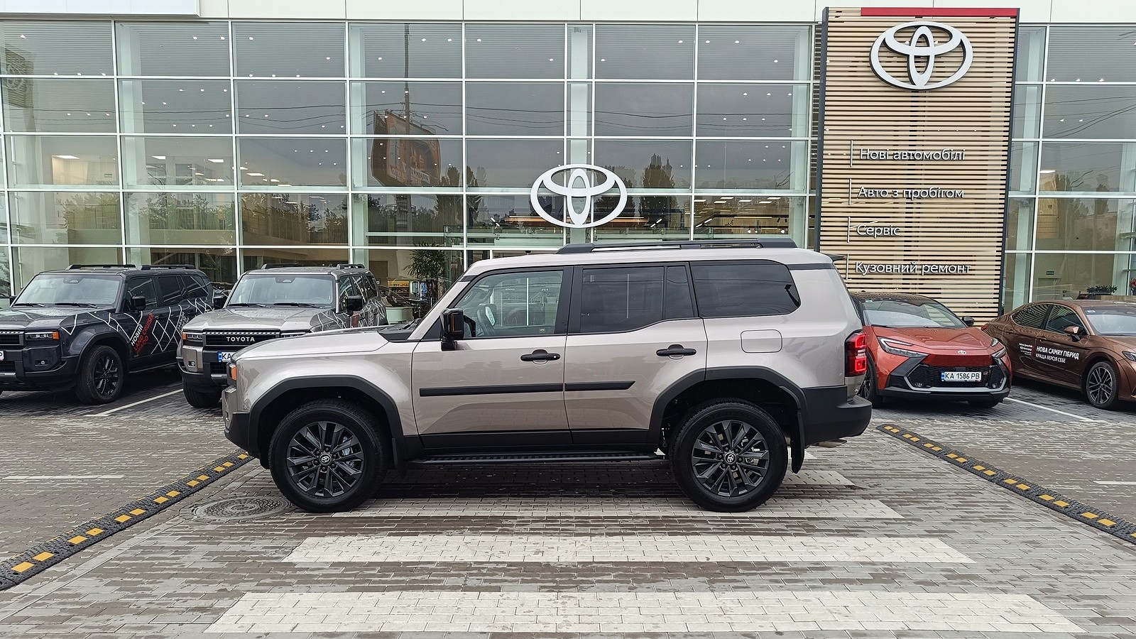 Toyota LAND CRUISER PRADO 2024 року з пробігом 5736 км, Універсал, Тойота Центр Київ "ВіДі Автострада", м.Київ - 2840000 ГРН | Фото № 3