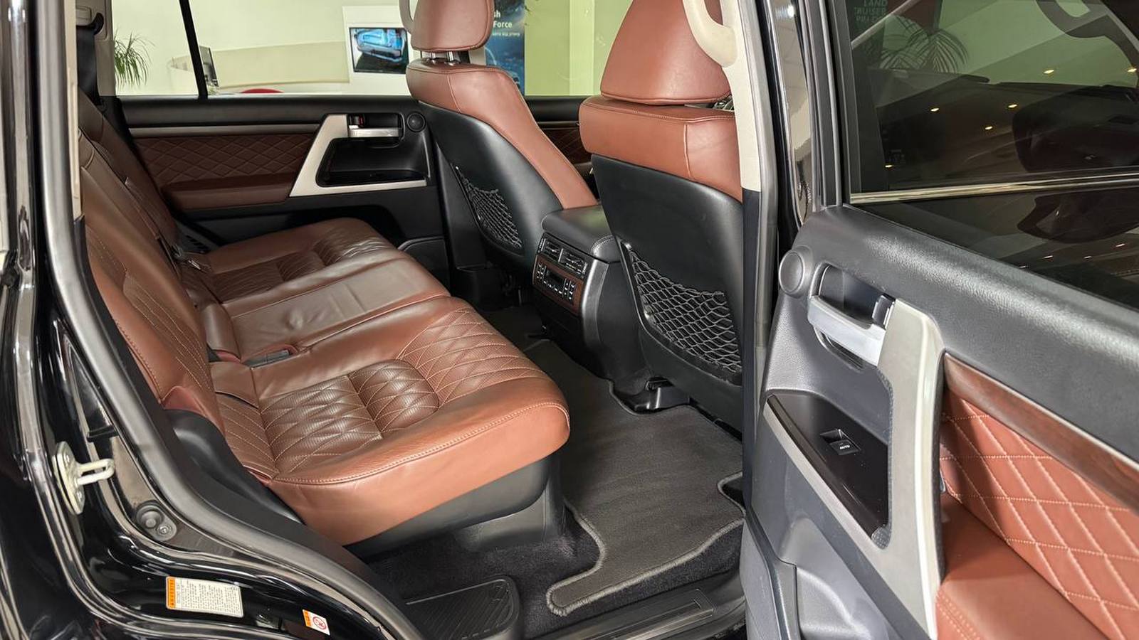 Toyota LAND CRUISER 2017 року з пробігом 250037 км, Універсал, Тойота Центр Ужгород "Карат Мотор", м.Ужгород - 2024000 ГРН | Фото № 7