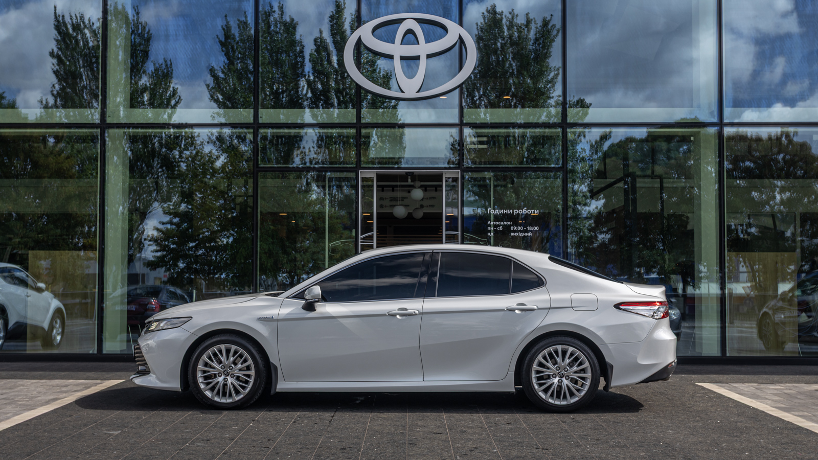 Toyota CAMRY 2019 року з пробігом 112635 км, Седан, Тойота Центр Дніпро "Алмаз Мотор" на Запорізькому шосе, м.Дніпро - 1220000 ГРН | Фото № 3