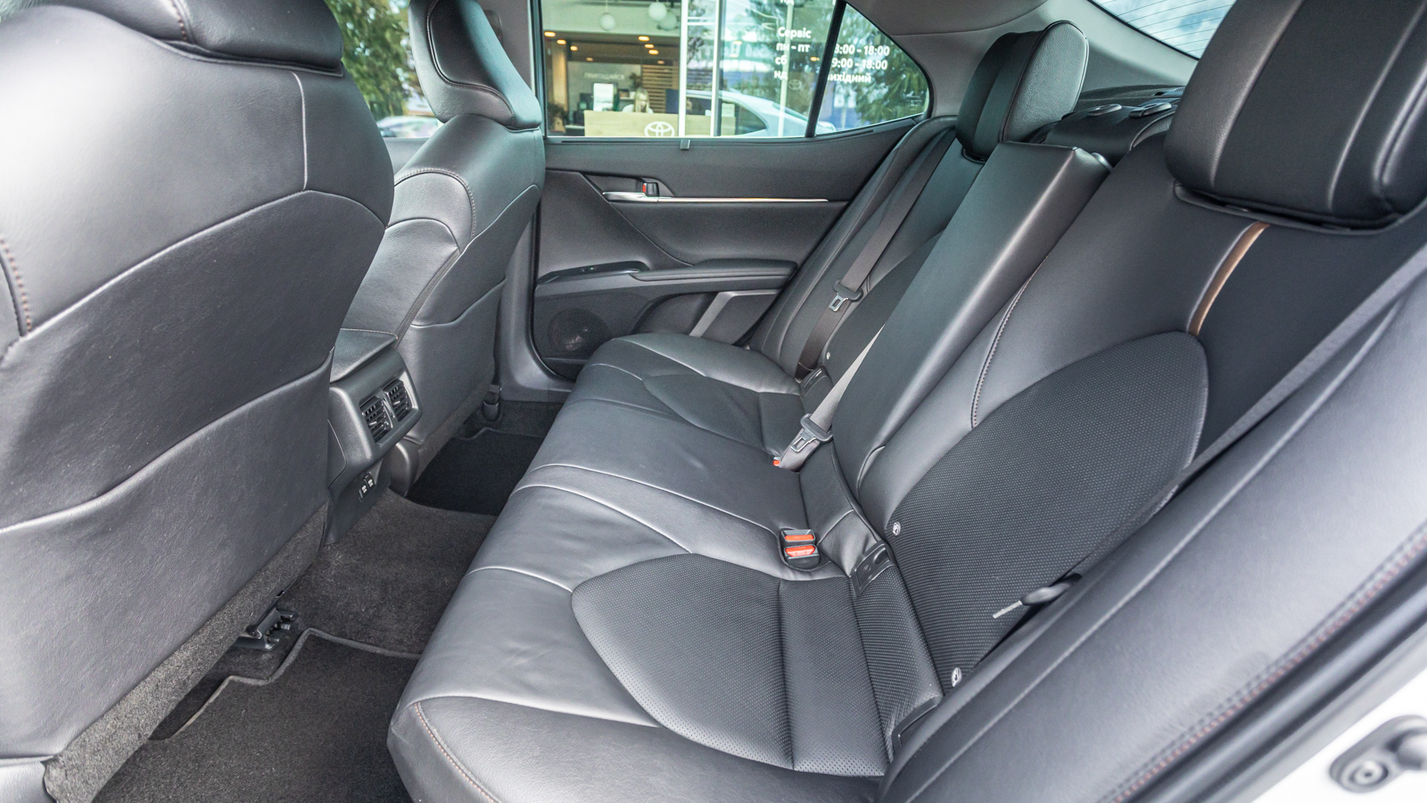 Toyota CAMRY 2019 року з пробігом 112635 км, Седан, Тойота Центр Дніпро "Алмаз Мотор" на Запорізькому шосе, м.Дніпро - 1220000 ГРН | Фото № 11