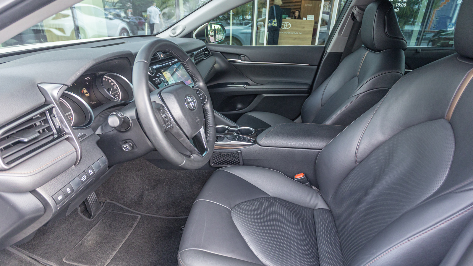 Toyota CAMRY 2019 року з пробігом 112635 км, Седан, Тойота Центр Дніпро "Алмаз Мотор" на Запорізькому шосе, м.Дніпро - 1220000 ГРН | Фото № 12