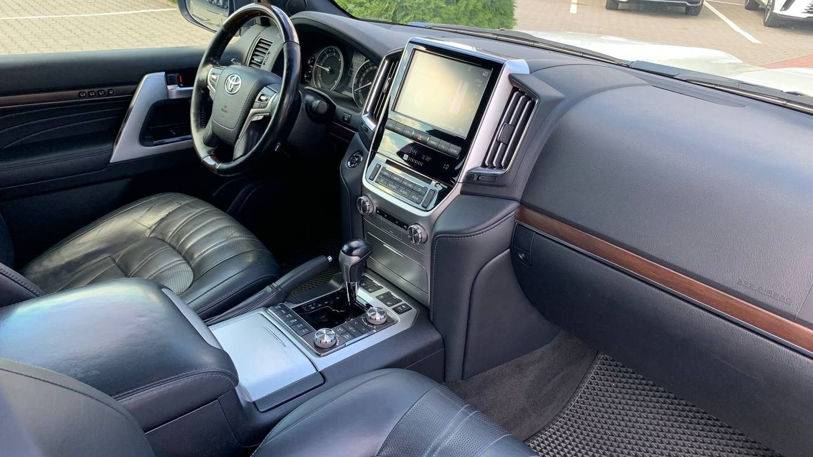 Toyota LAND CRUISER 2019 року з пробігом 241127 км, Універсал, Тойота Центр Хмельницький "Гранд Мотор", м.Хмельницький - 2081000 ГРН | Фото № 6