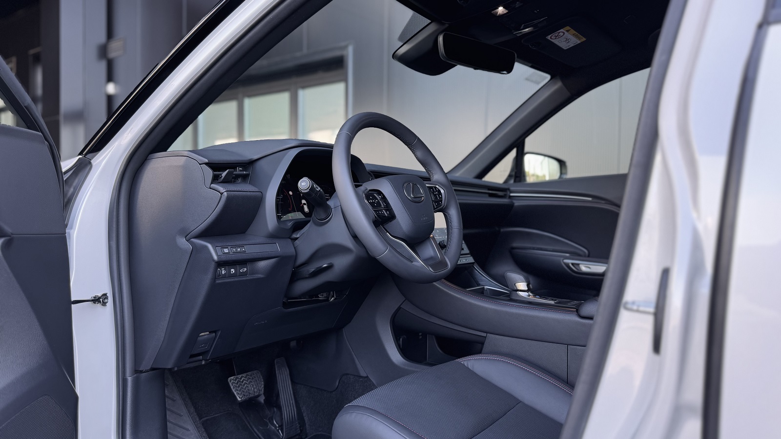 Lexus LBX 2023 року з пробігом 4014 км, Універсал, Лексус Одеса, м.Одеса - 1620920 ГРН | Фото № 12