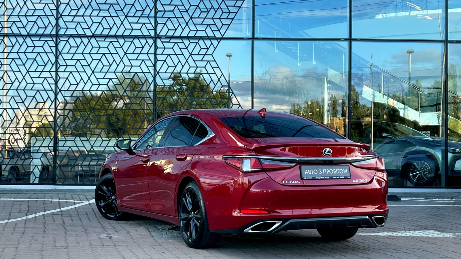 Lexus ES 2022 року з пробігом 289679 км, Седан, Лексус Київ Захід, м.Київ - 1400000 ГРН | Фото № 2