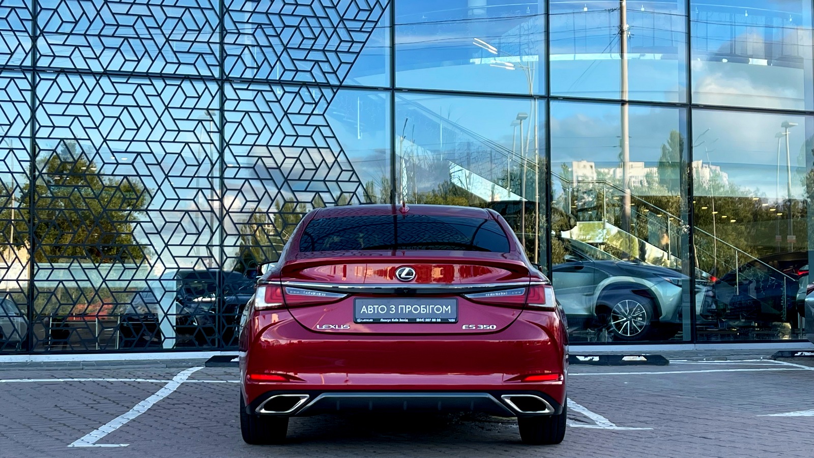 Lexus ES 2022 року з пробігом 289679 км, Седан, Лексус Київ Захід, м.Київ - 1400000 ГРН | Фото № 4