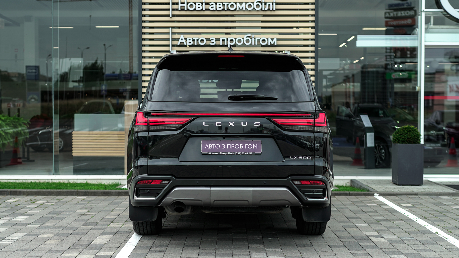 Lexus LX 2024 року з пробігом 29331 км, Універсал, Тойота Центр Львів "Діамант", м.Львів - 5395000 ГРН | Фото № 4