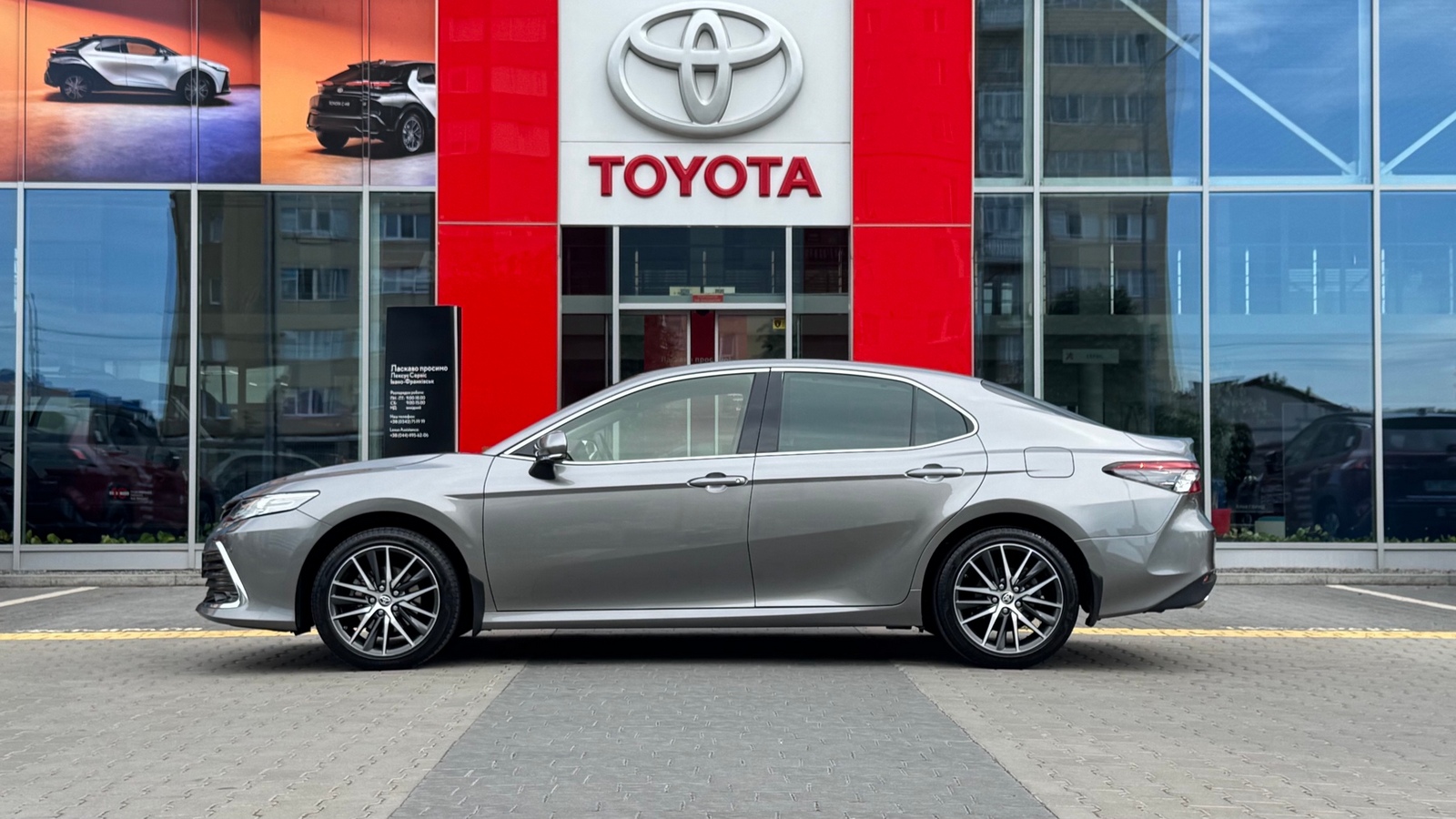 Toyota CAMRY 2023 року з пробігом 99471 км, Седан, Тойота Центр Івано-Франківськ "Класик-Авто", м.Івано-Франківськ - 1445000 ГРН | Фото № 3