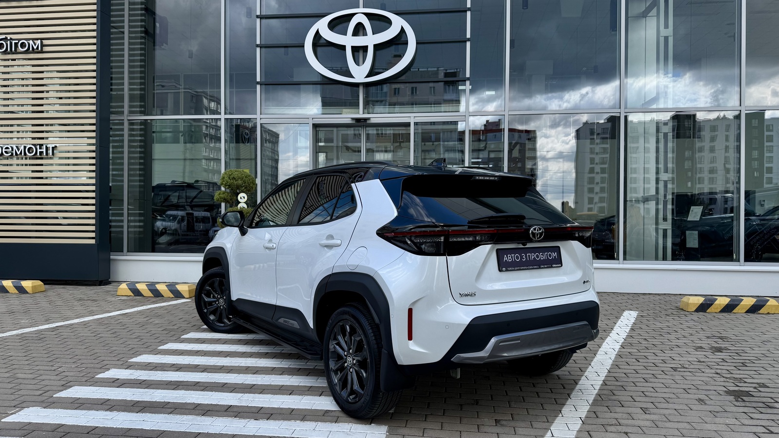 Toyota YARIS CROSS 2024 року з пробігом 1459 км, Хетчбек, Тойота Центр Чернігів "Соллі-Плюс", м.Чернігів - 1370000 ГРН | Фото № 2