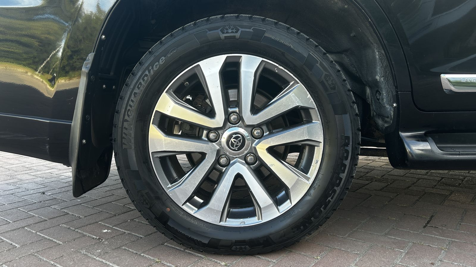 Toyota LAND CRUISER 2016 року з пробігом 352221 км, Універсал, Тойота Центр Чернівці "Олімп-Моторс", м.Чернівці - 2000000 ГРН | Фото № 16