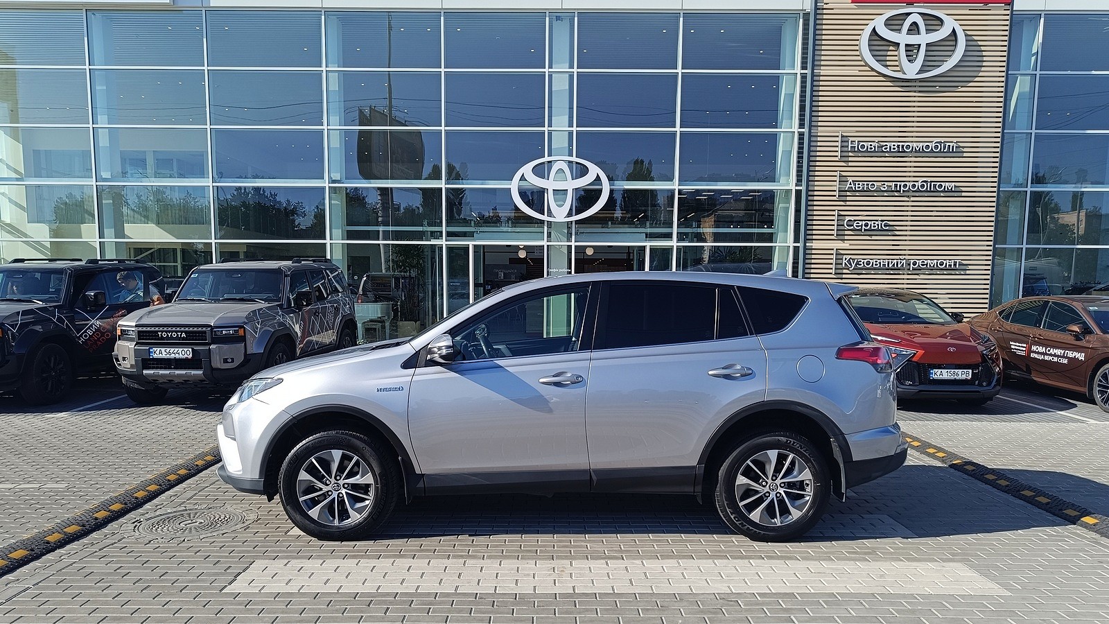 Toyota RAV4 2018 року з пробігом 137024 км, Універсал, Тойота Центр Київ "ВіДі Автострада", м.Київ - 970000 ГРН | Фото № 3