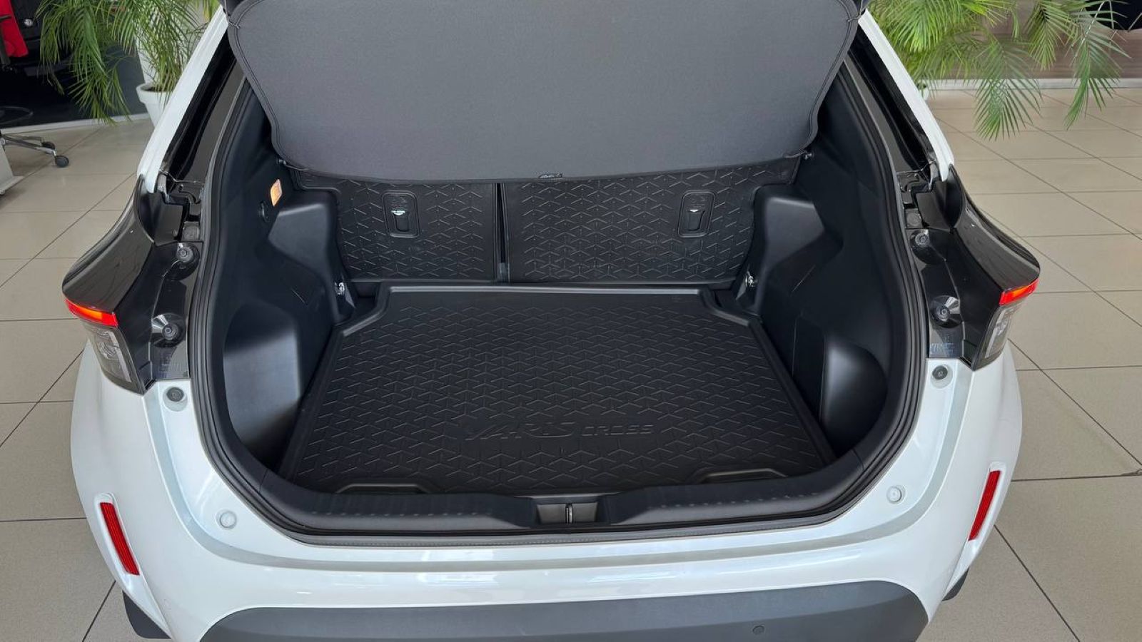 Toyota YARIS CROSS 2024 року з пробігом 5455 км, Хетчбек, Тойота Центр Ужгород "Карат Мотор", м.Ужгород - 1365160 ГРН | Фото № 10