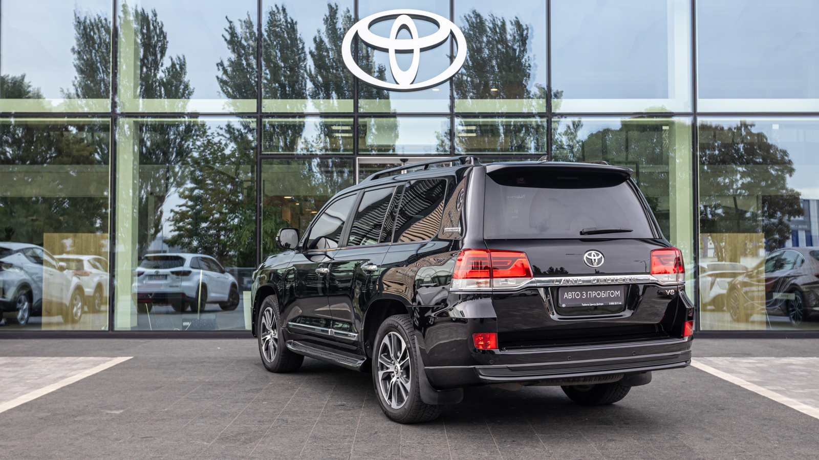 Toyota LAND CRUISER 2020 року з пробігом 149515 км, Універсал, Тойота Центр Дніпро "Алмаз Мотор" на Запорізькому шосе, м.Дніпро - 2550000 ГРН | Фото № 2