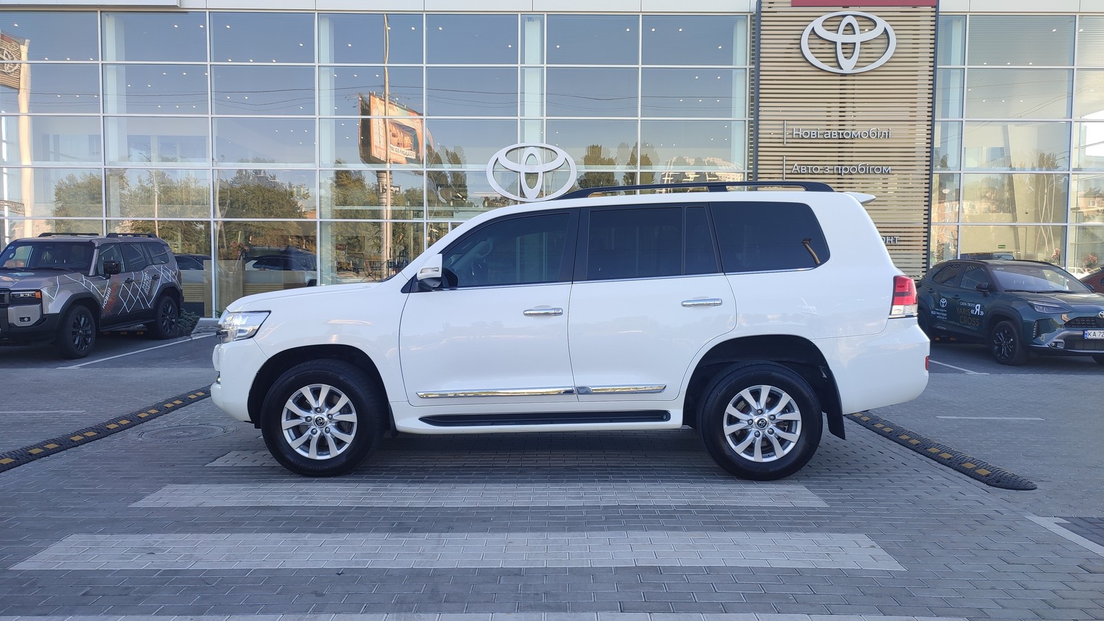 Toyota LAND CRUISER 2020 року з пробігом 207711 км, Універсал, Тойота Центр Київ "ВіДі Автострада", м.Київ - 1980000 ГРН | Фото № 3