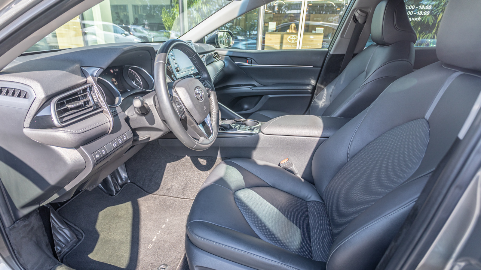 Toyota CAMRY 2022 року з пробігом 33613 км, Седан, Тойота Центр Дніпро "Алмаз Мотор" на Запорізькому шосе, м.Дніпро - 1415000 ГРН | Фото № 12