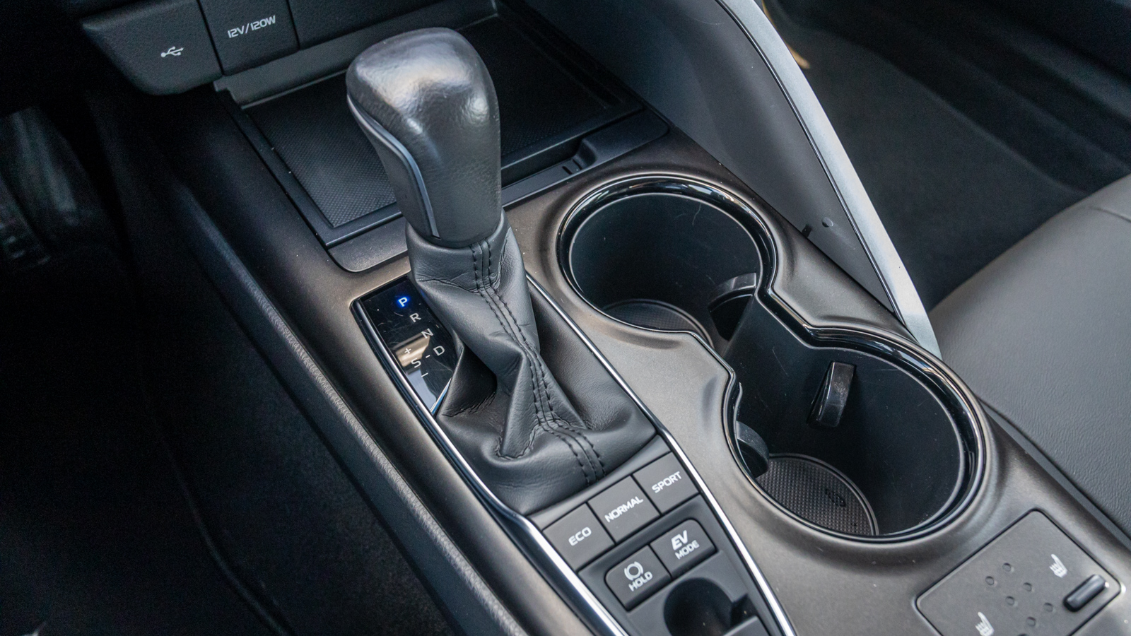 Toyota CAMRY 2022 року з пробігом 33613 км, Седан, Тойота Центр Дніпро "Алмаз Мотор" на Запорізькому шосе, м.Дніпро - 1415000 ГРН | Фото № 28