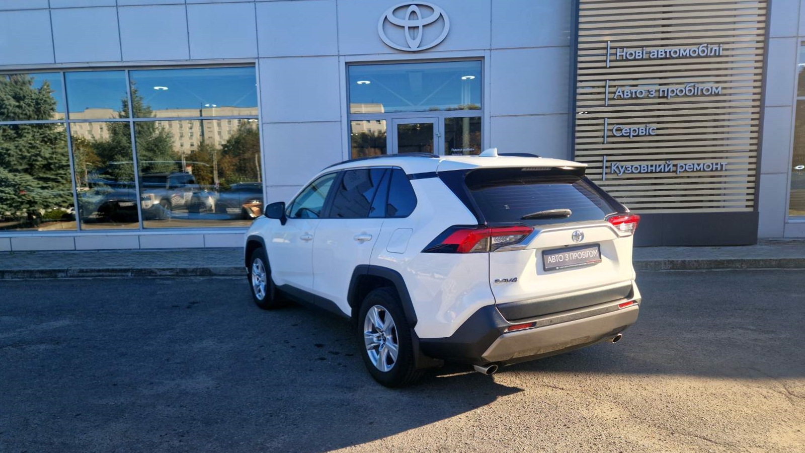 Toyota RAV4 2019 року з пробігом 106793 км, Універсал, Тойота Центр Кропивницький "Мотор - Олві", м.Кропивницький - 970000 ГРН | Фото № 2