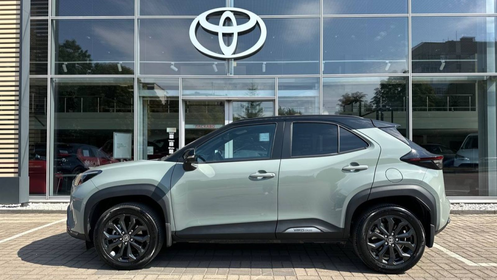 Toyota YARIS CROSS 2024 року з пробігом 900 км, Хетчбек, Тойота Центр Луцьк "Автоконцепт", м.Луцьк - 1340000 ГРН | Фото № 3