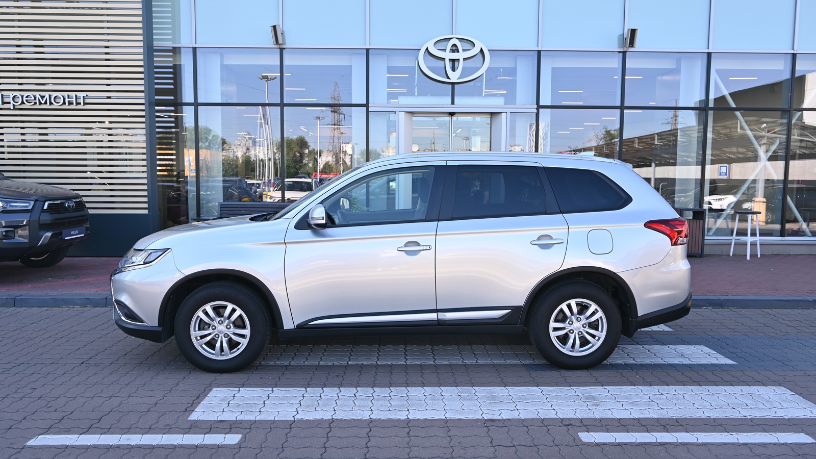 Інші авто MITSUBISHI OUTLANDER 2020 року з пробігом 80668 км, Універсал, Тойота Центр Київ "Сіті Плаза", м.Київ - 849487 ГРН | Фото № 3
