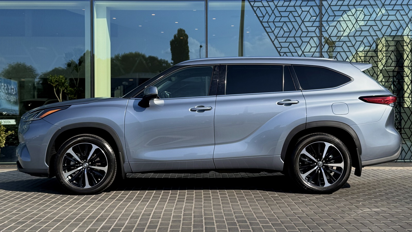 Toyota HIGHLANDER 2022 року з пробігом 49927 км, Універсал, Лексус Одеса, м.Одеса - 2352815 ГРН | Фото № 3