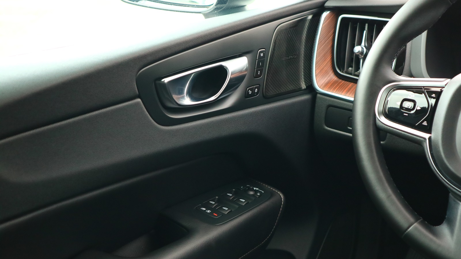 Інші авто VOLVO XC60 2023 року з пробігом 51160 км, Універсал, Тойота Центр Київ "Автосаміт Укравто Столичне", м.Київ - 2325000 ГРН | Фото № 16