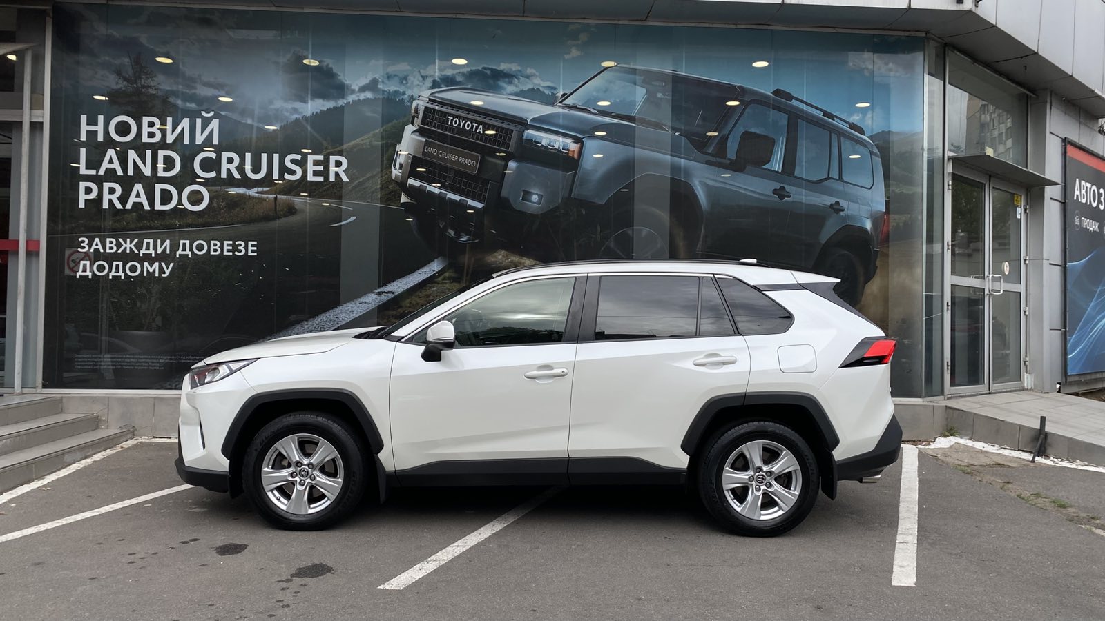 Toyota RAV4 2020 року з пробігом 178163 км, Універсал, Тойота Центр Одеса "ВіДі Пальміра", м.Одеса - 975000 ГРН | Фото № 3