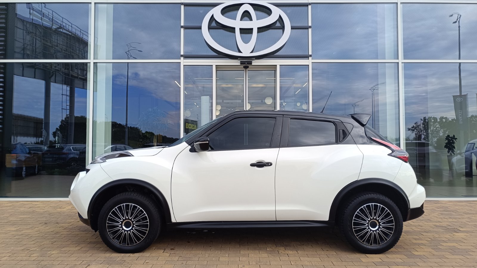 Інші авто NISSAN JUKE 2017 року з пробігом 71650 км, Хетчбек, Тойота Центр Київ «ВІДІ Аеропорт», м.Київ - 575000 ГРН | Фото № 3