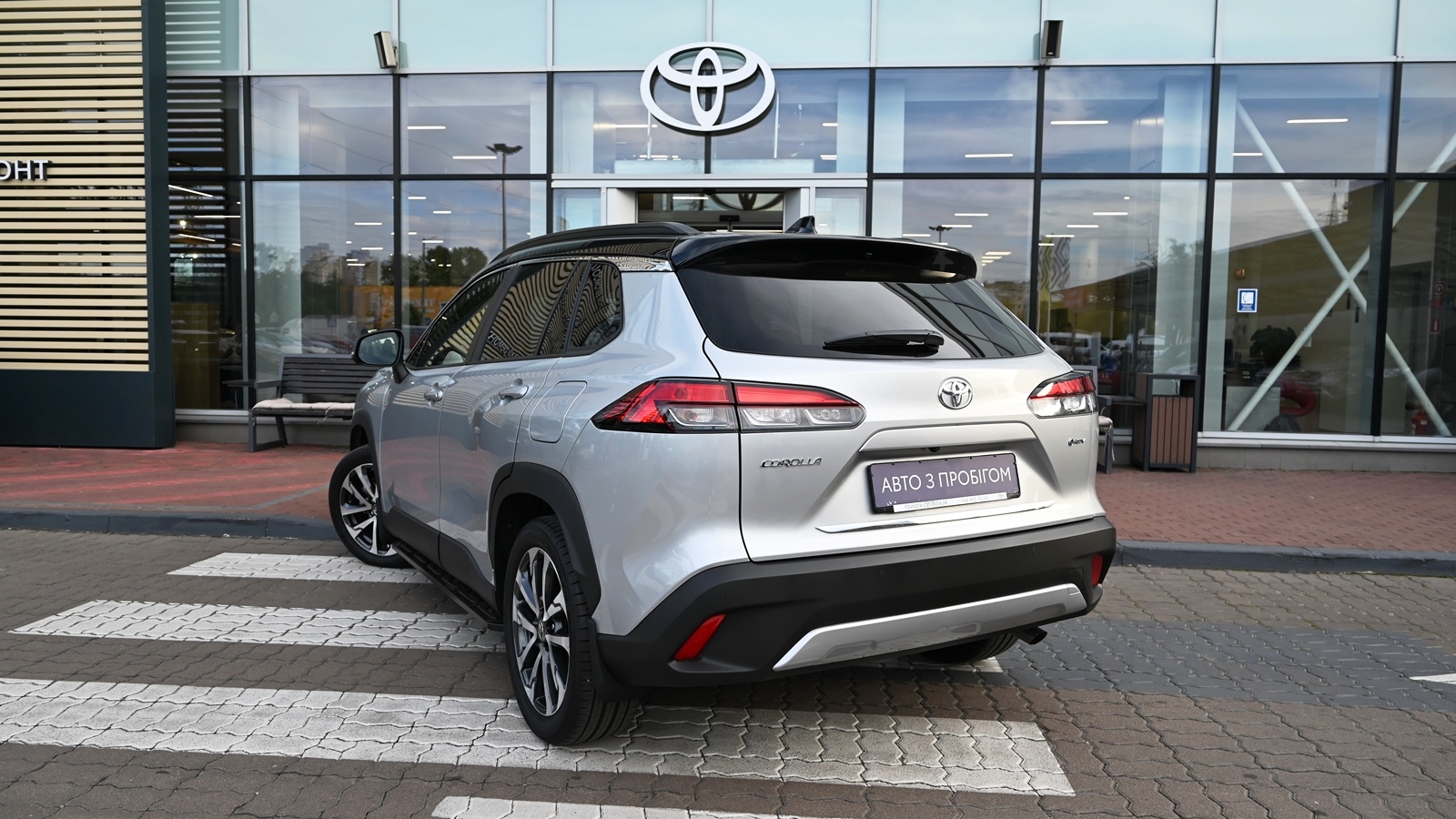 Toyota COROLLA CROSS 2024 року з пробігом 1501 км, Хетчбек, Тойота Центр Київ "Сіті Плаза", м.Київ - 1591120 ГРН | Фото № 2