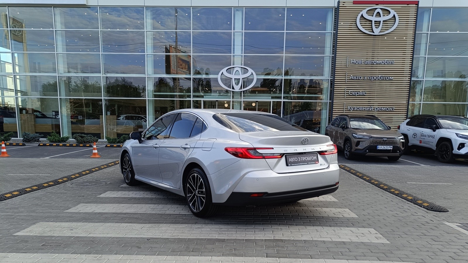 Toyota CAMRY 2025 року з пробігом 3259 км, Седан, Тойота Центр Київ "ВіДі Автострада", м.Київ - 2165000 ГРН | Фото № 2