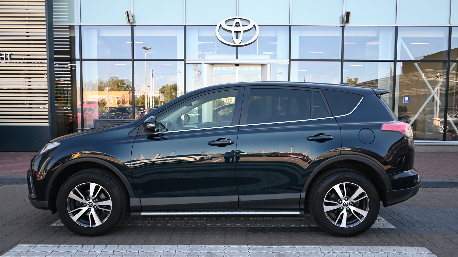 Toyota RAV4 2018 року з пробігом 124062 км, Універсал, Тойота Центр Київ "Сіті Плаза", м.Київ - 865200 ГРН | Фото № 3