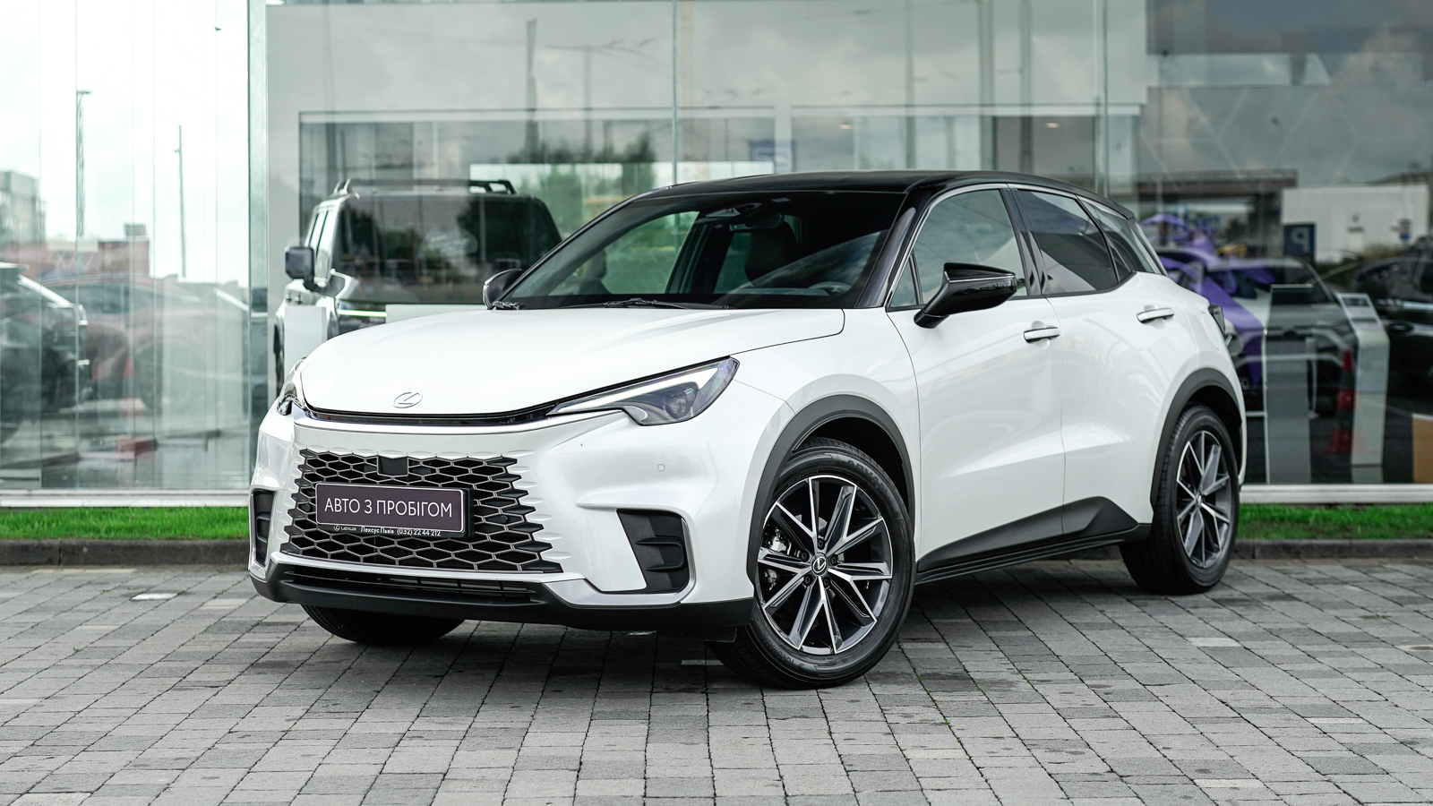 Lexus LBX 2023 року з пробігом 2153 км, Універсал, Лексус Львів, м.Львів - 1680750 ГРН | Фото № 1