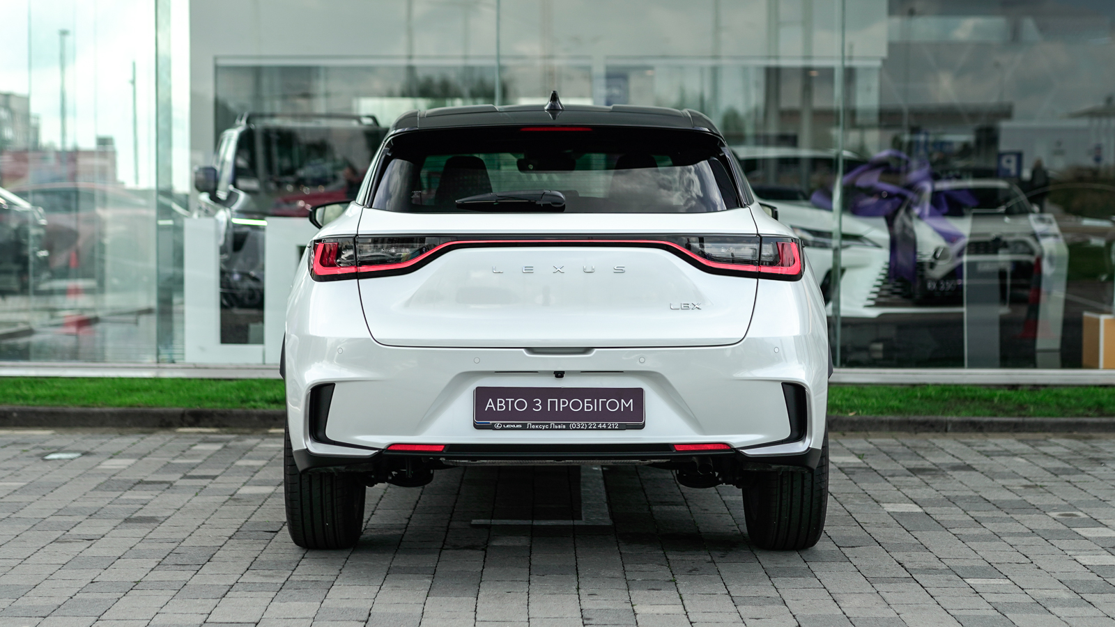 Lexus LBX 2023 року з пробігом 2153 км, Універсал, Лексус Львів, м.Львів - 1680750 ГРН | Фото № 4