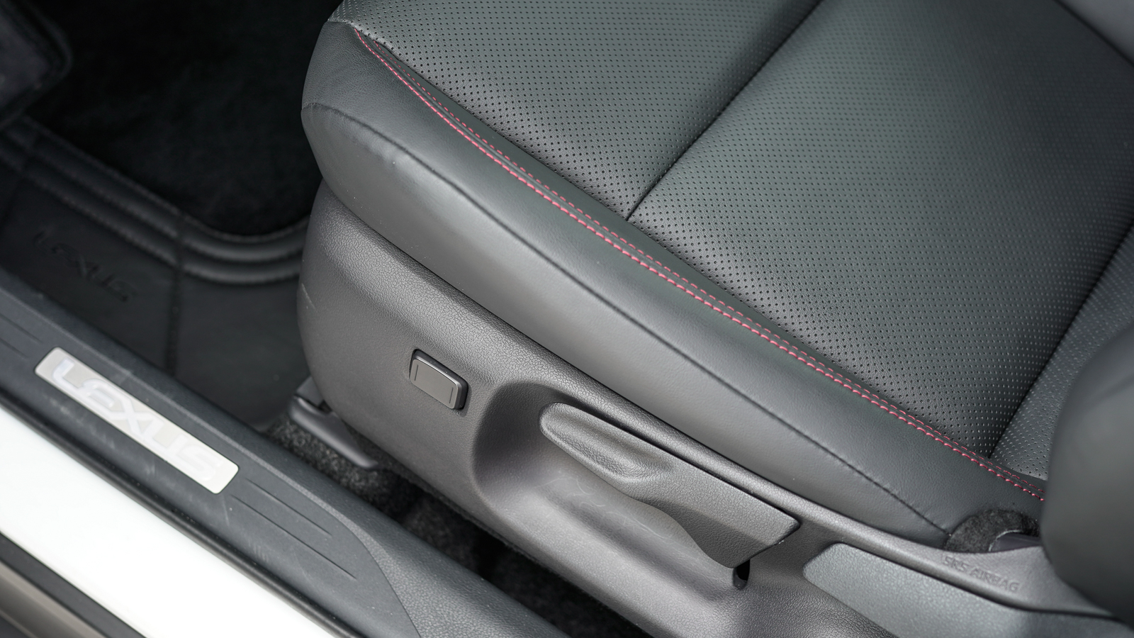 Lexus LBX 2023 року з пробігом 2153 км, Універсал, Лексус Львів, м.Львів - 1680750 ГРН | Фото № 17