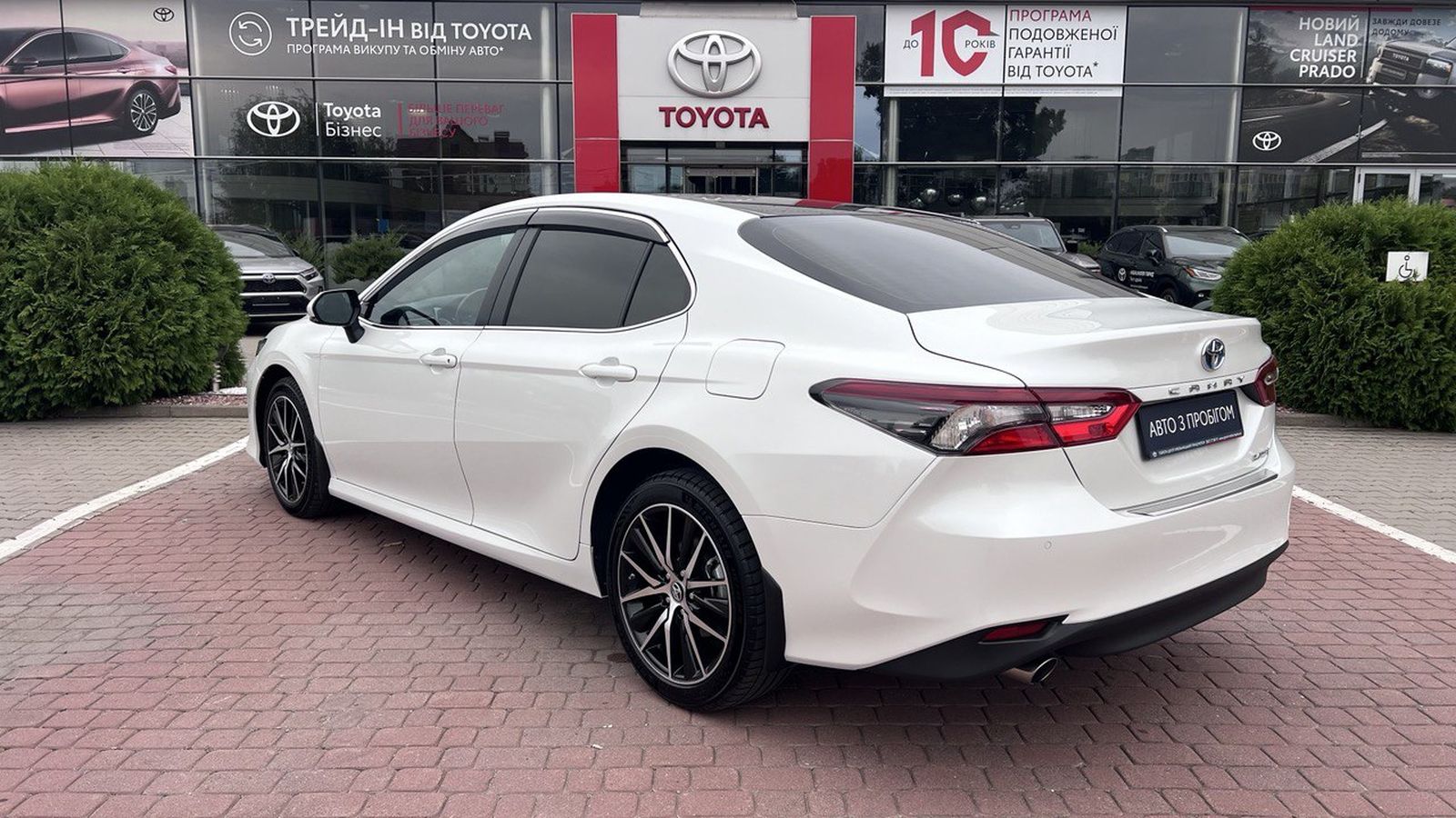 Toyota CAMRY 2023 року з пробігом 31500 км, Седан, Тойота Центр Хмельницький "Гранд Мотор", м.Хмельницький - 1474000 ГРН | Фото № 2