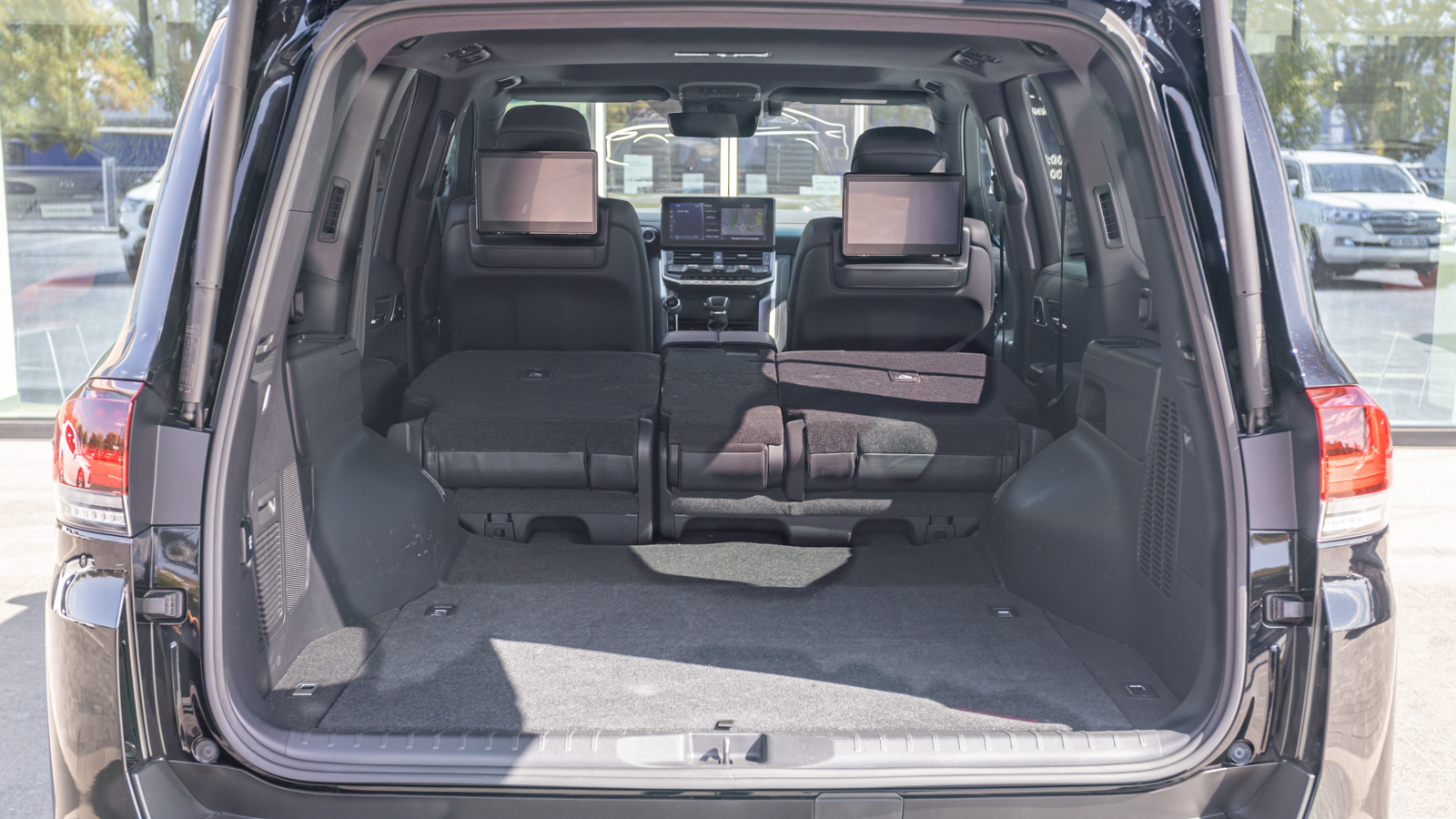 Toyota LAND CRUISER 2023 року з пробігом 43703 км, Універсал, Тойота Центр Дніпро "Алмаз Мотор" на Запорізькому шосе, м.Дніпро - 3735000 ГРН | Фото № 12