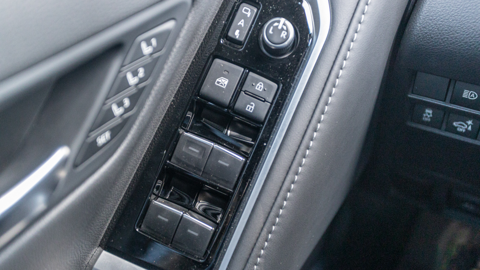 Toyota LAND CRUISER 2023 року з пробігом 43703 км, Універсал, Тойота Центр Дніпро "Алмаз Мотор" на Запорізькому шосе, м.Дніпро - 3735000 ГРН | Фото № 24