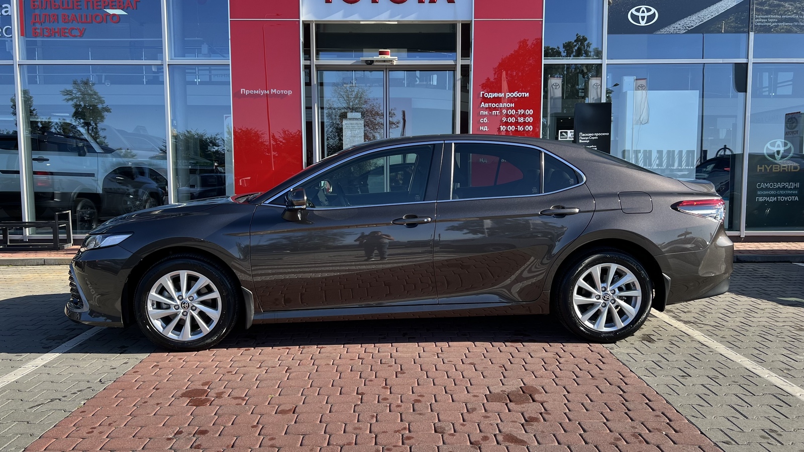 Toyota CAMRY 2024 року з пробігом 14478 км, Універсал, Тойота Центр Вінниця "Преміум Мотор", м.Вінниця - 1328000 ГРН | Фото № 3