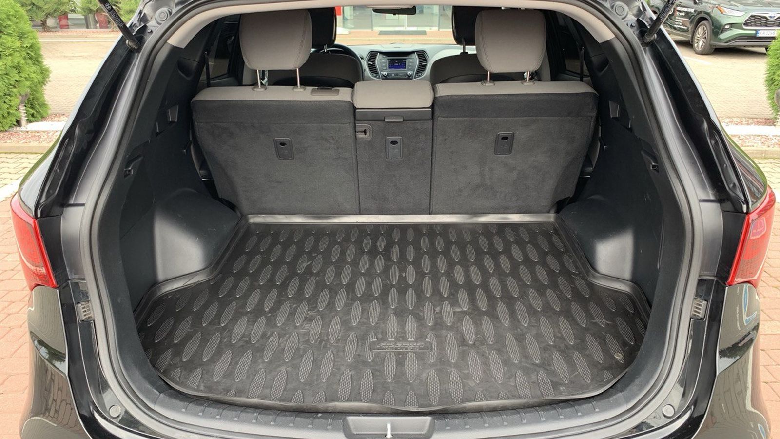 Інші авто HYUNDAI SANTA FE 2017 року з пробігом 177802 км, Універсал, Тойота Центр Хмельницький "Гранд Мотор", м.Хмельницький - 607000 ГРН | Фото № 10