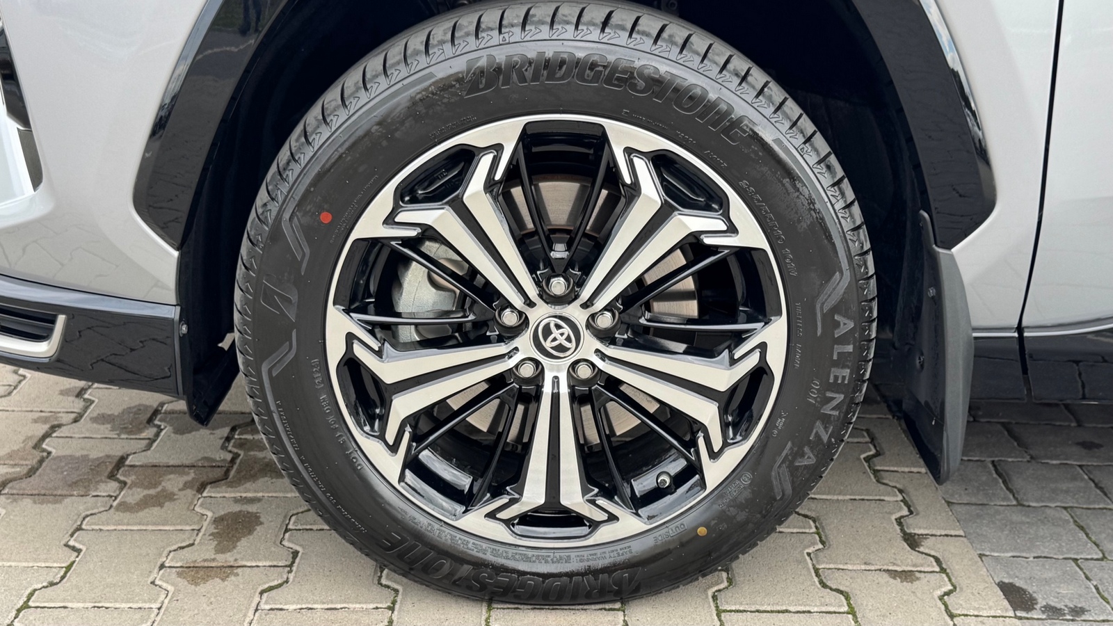 Toyota RAV4 Plug-In 2024 року з пробігом 10648 км, Універсал, Тойота Центр Івано-Франківськ "Класик-Авто", м.Івано-Франківськ - 2500000 ГРН | Фото № 16