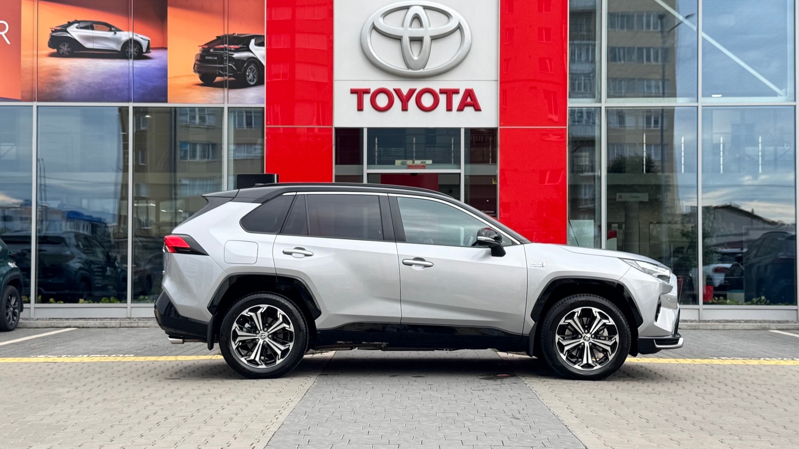 Toyota RAV4 Plug-In 2024 року з пробігом 10648 км, Універсал, Тойота Центр Івано-Франківськ "Класик-Авто", м.Івано-Франківськ - 2500000 ГРН | Фото № 17